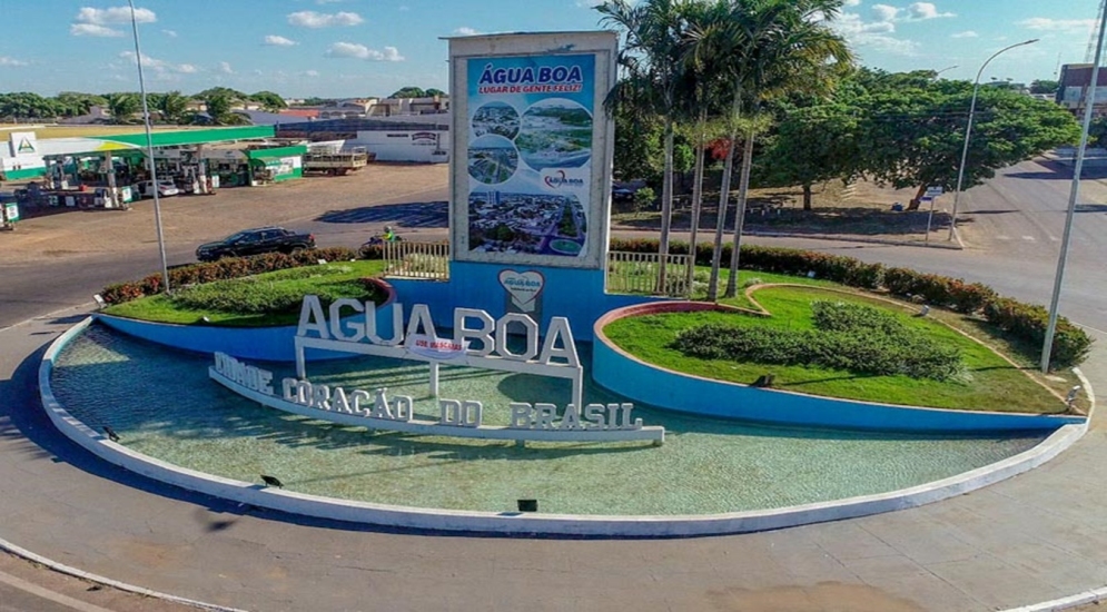 Descubra o poder da visibilidade com os outdoors da MT Outdoor em &Aacute;gua Boa!